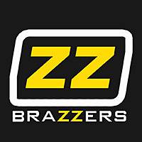 Порно модели дают интервью и позируют в особняке студии Brazzers